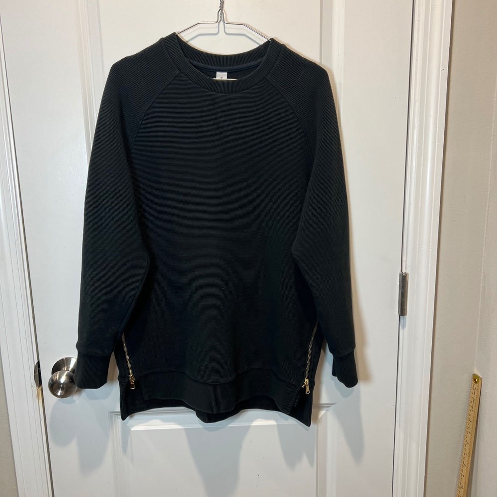 Varley Black Sweatshirt with Gold Zippers